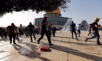 مواجهات بين الشرطة والمصلين داخل المسجد الأقصى